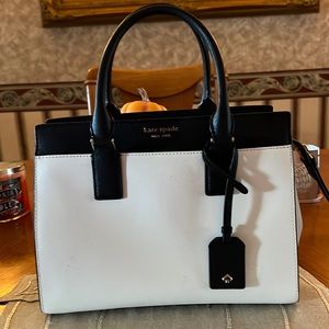 Kate spade, medium size purse, black and cream